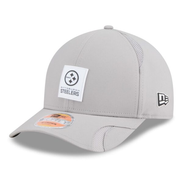 Pittsburgh Steelers New Era 2025 Sideline M-Crown 9FORTY Adjustable Hat - Gray - Image 2
