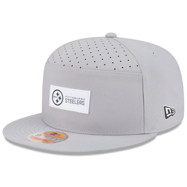 Pittsburgh Steelers New Era 2025 Sideline Split Panel 9FIFTY Snapback Hat - Gray - Image 2