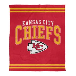 Kansas City Chiefs Pegasus 60" x 70" Cozy Plush Knit Blanket