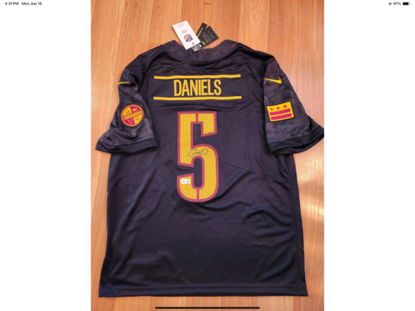 JAYDEN DANIELS signed COMMANDERS licensed Nike Limited jersey